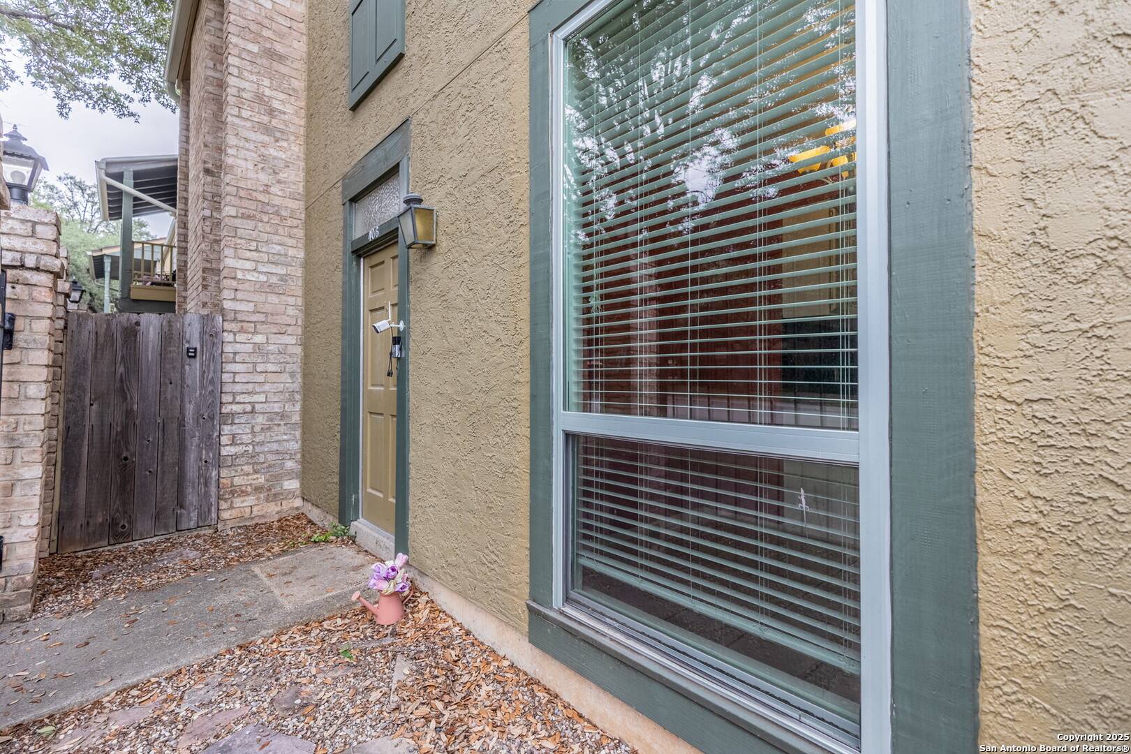 San Antonio, TX 78217,3678 hidden UNIT 406D