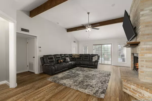 Victoria, TX 77901,402 Teakwood