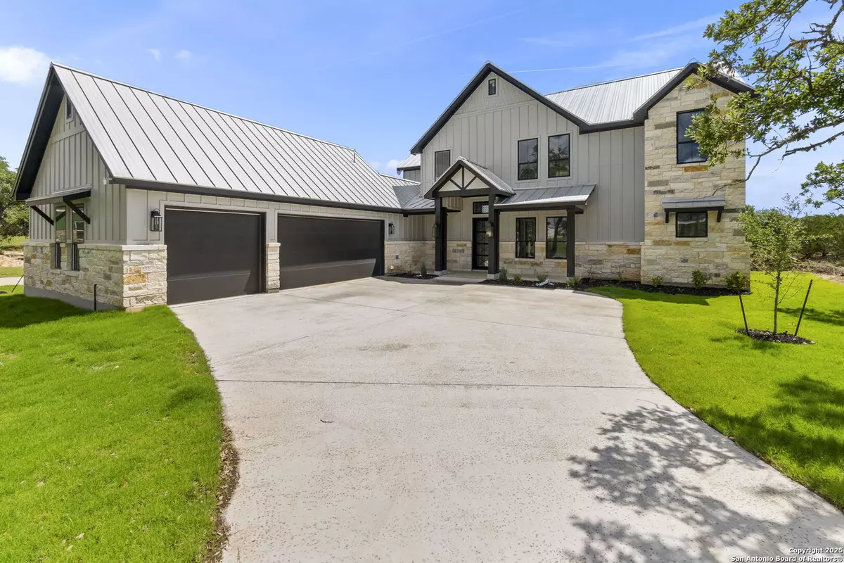 Wimberley, TX 78676,1 Squaw Circle