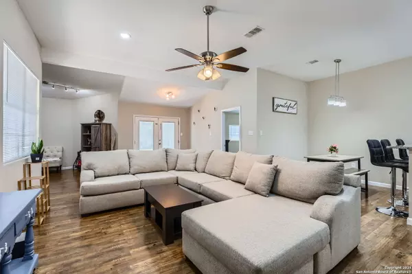 San Antonio, TX 78250,8010 Indian Bend