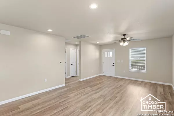 San Antonio, TX 78073,4718 Vaquero Creek