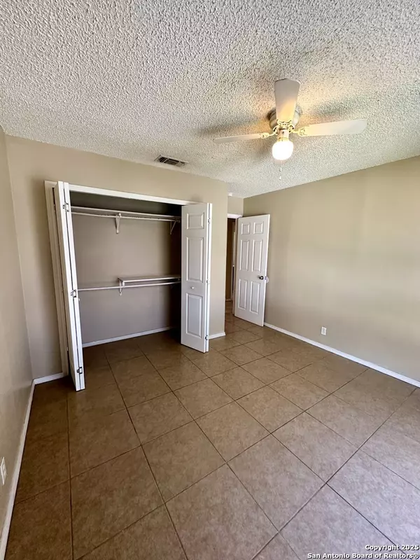 10531 Starcrest, San Antonio, TX 78217