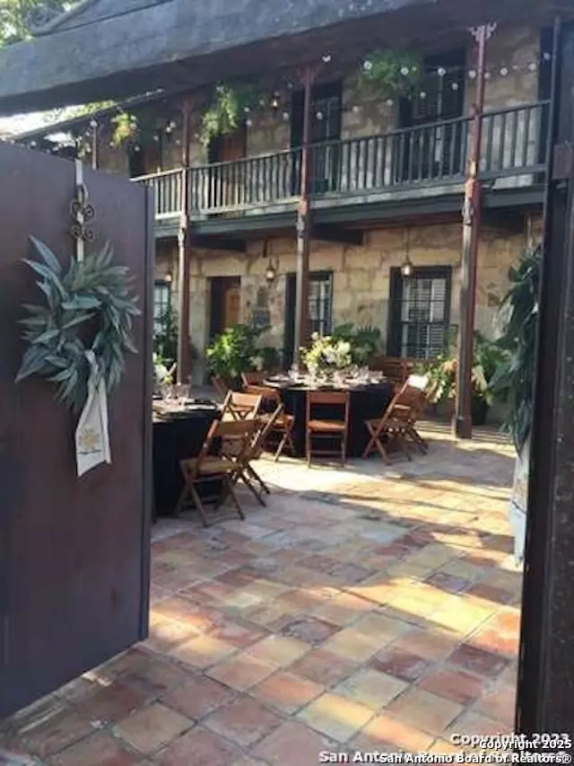 San Antonio, TX 78202,121 Starr
