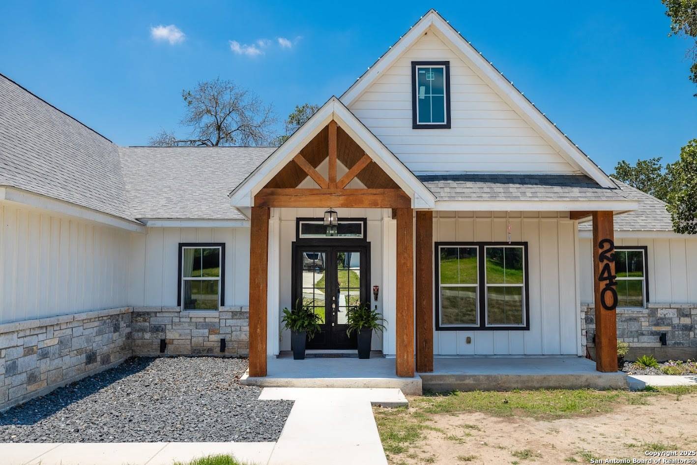 Poteet, TX 78065,240 Eaglerock