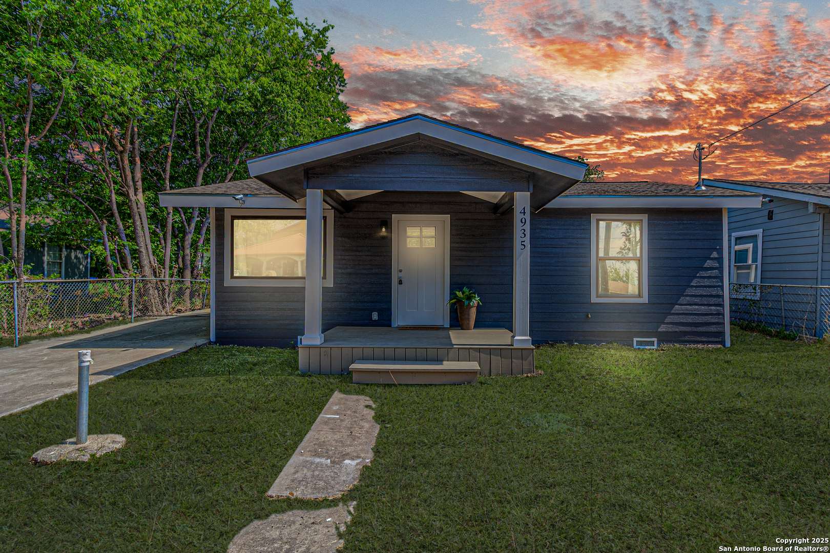 4935 Bartmer Ave, San Antonio, TX 78228