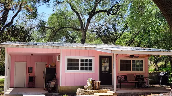 12151 Park Road 37, Lakehills, TX 78063