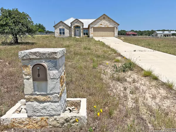 La Vernia, TX 78121,200 Lakeview Cir