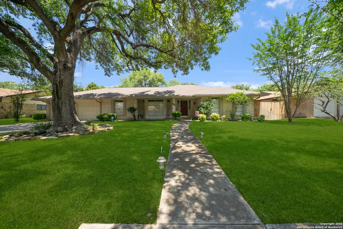 Windcrest, TX 78239,425 Crestwind