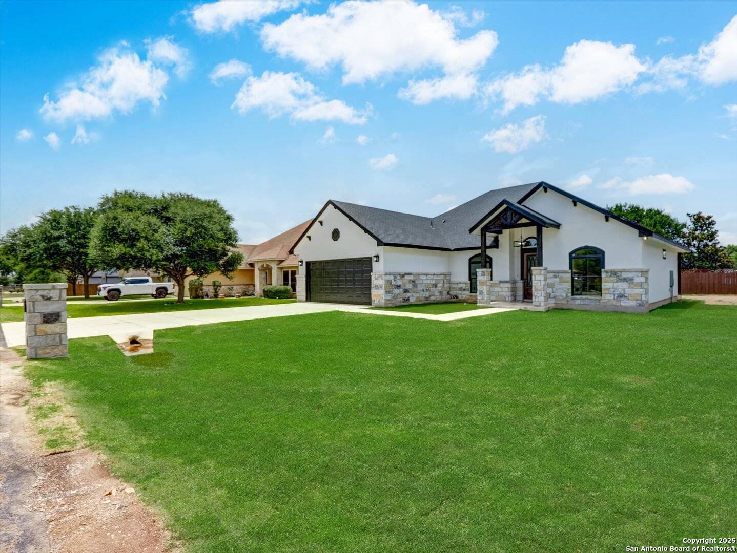 Selma, TX 78154,15609 Fox Lane