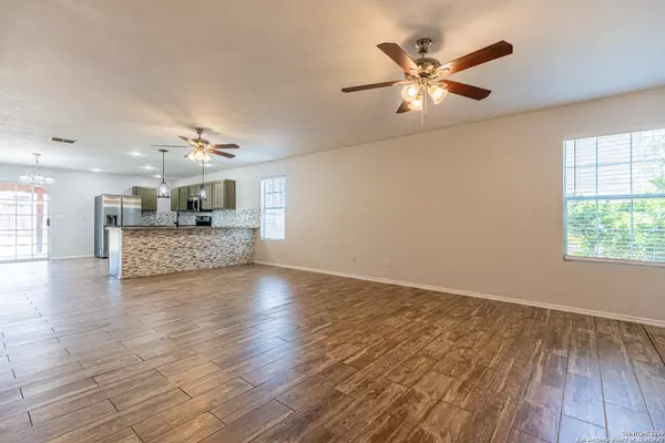 San Antonio, TX 78252-2801,8434 MINERS PT