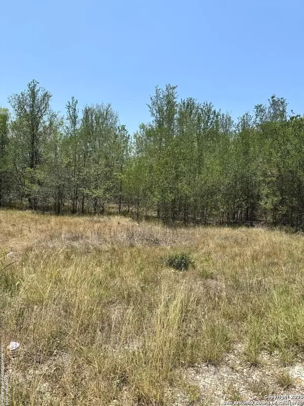 325 County Ave., Sutherland Springs, TX 78161