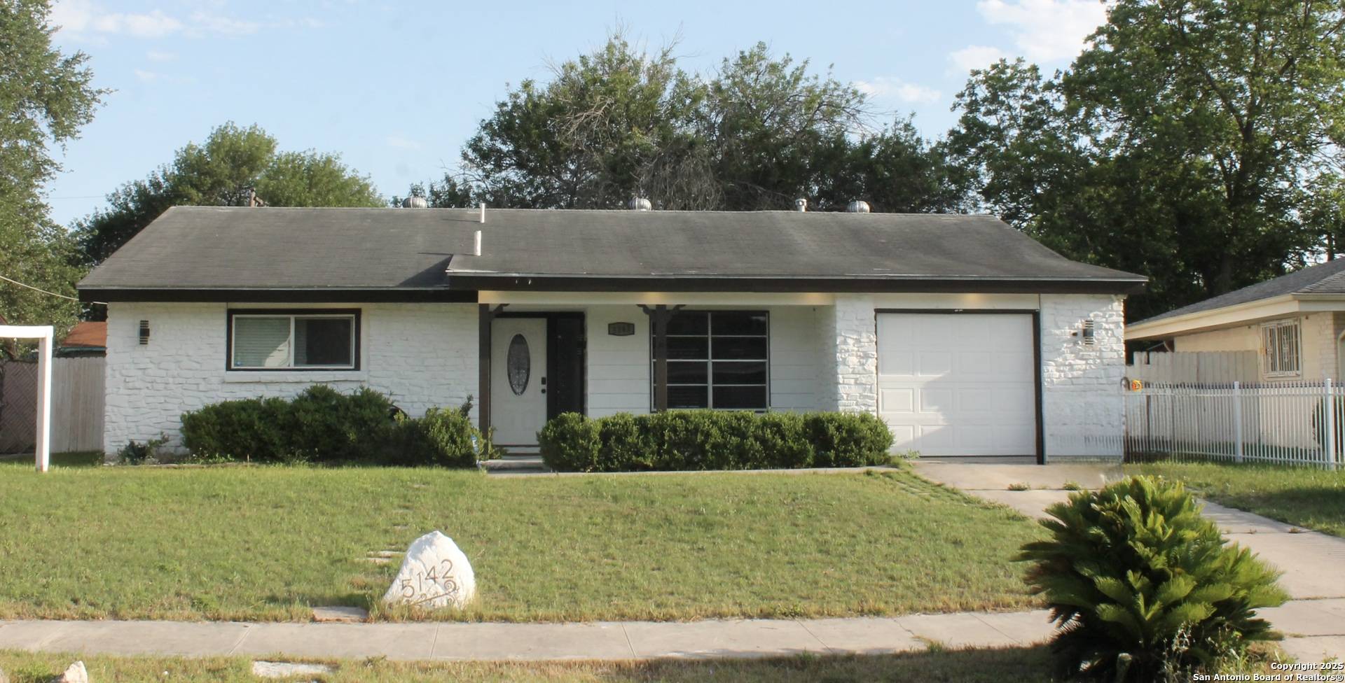 5142 VILLAGE CT, San Antonio, TX 78218