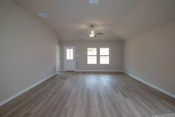 San Antonio, TX 78222,5027 Agave Blue Lane