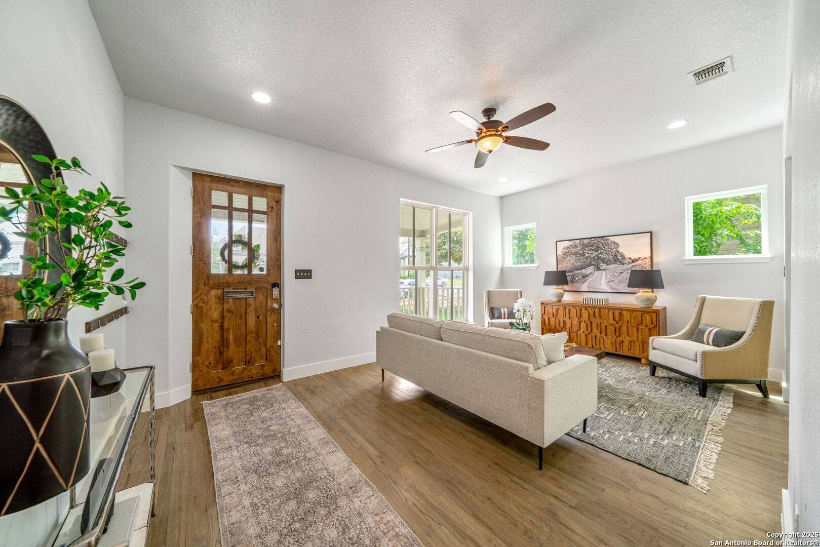 San Antonio, TX 78202,925 Burnet