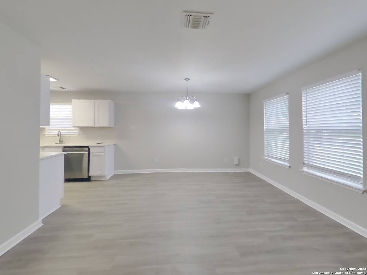 Converse, TX 78109,9722 Spruce Ridge