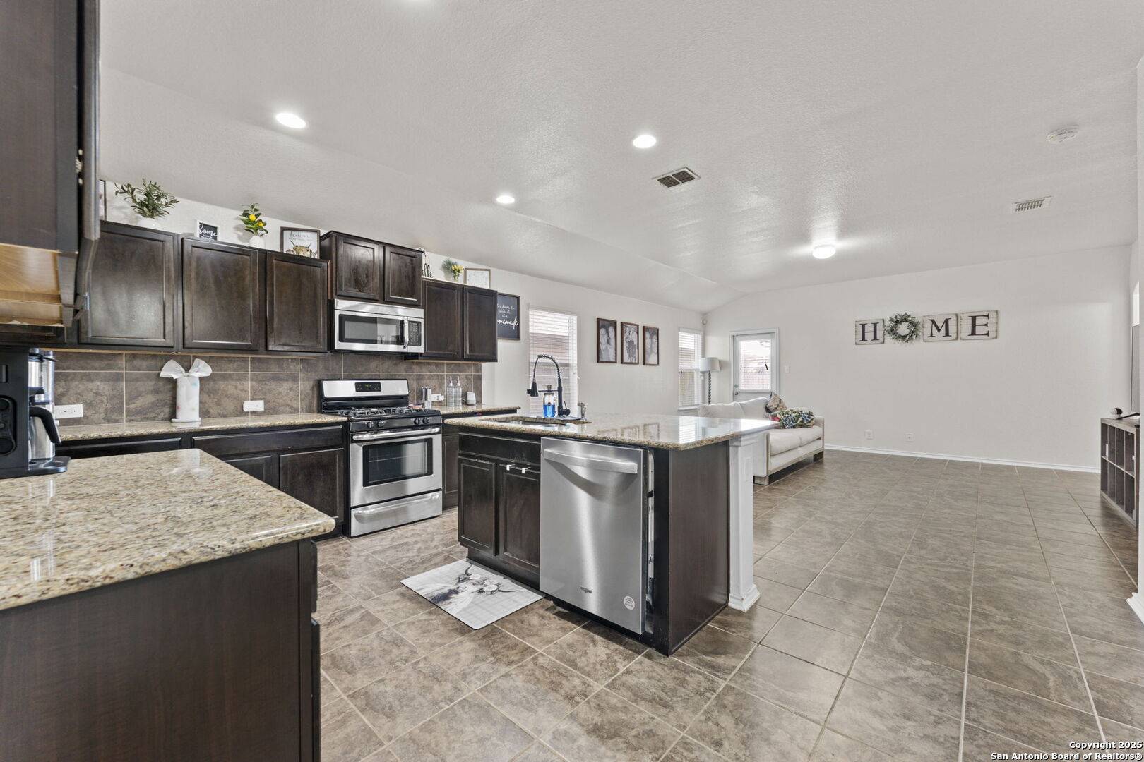 Schertz, TX 78154,9814 Selestat Pt
