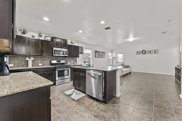 Schertz, TX 78154,9814 Selestat Pt