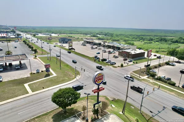 Pleasanton, TX 78064,2128 Oaklawn UNIT C