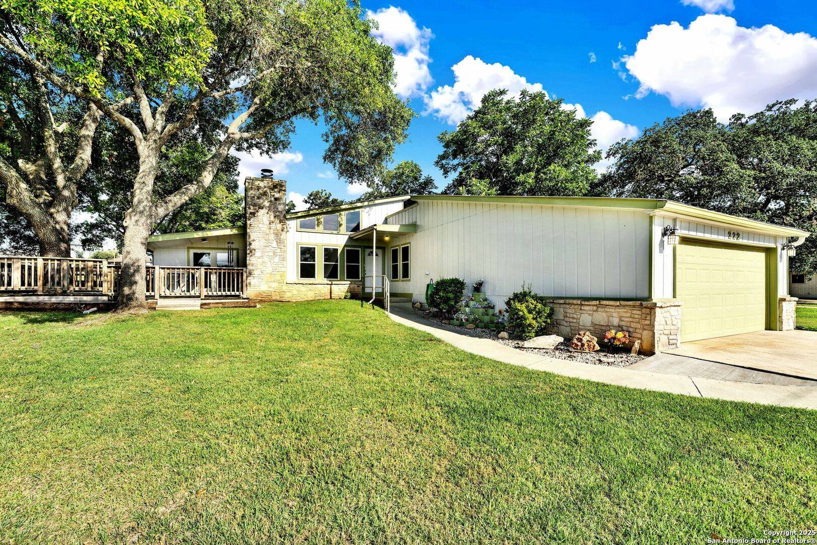 Bandera, TX 78003,222 Valley Oak