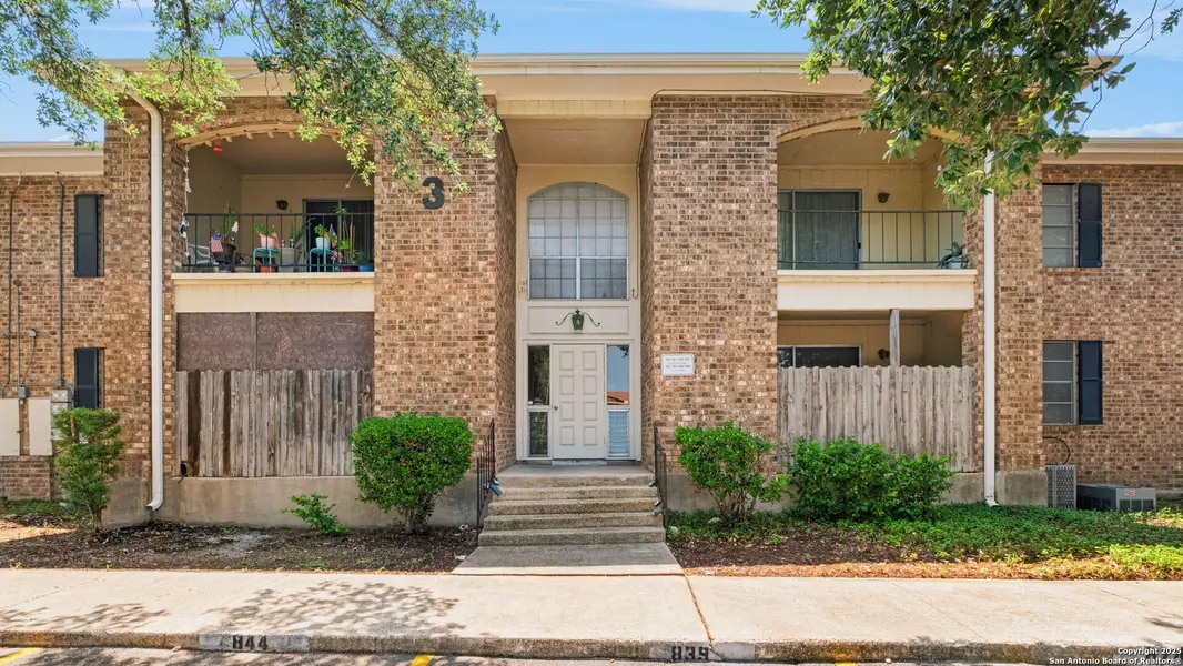 1819 Babcock Rd UNIT 306, San Antonio, TX 78229