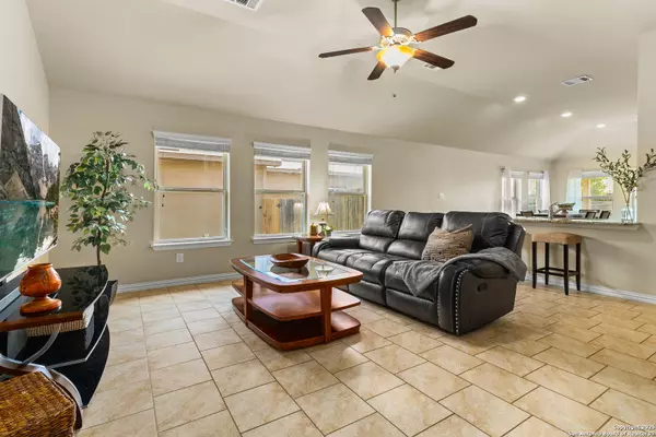 New Braunfels, TX 78132,5645 Briar Field