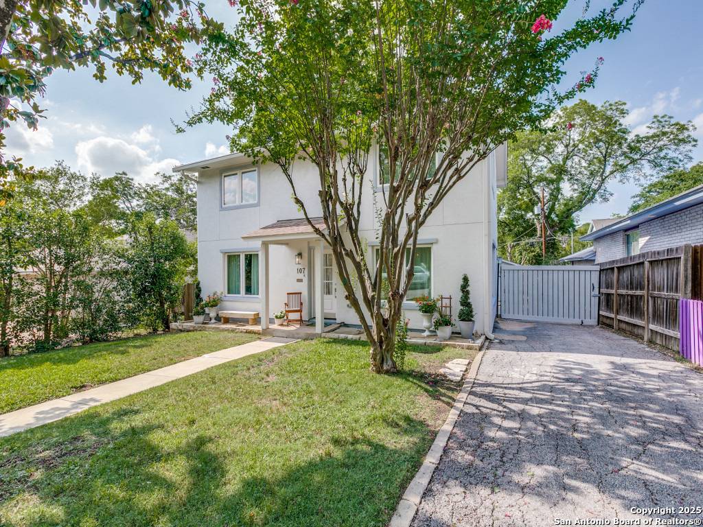 Alamo Heights, TX 78209-5833,107 MARCIA PL