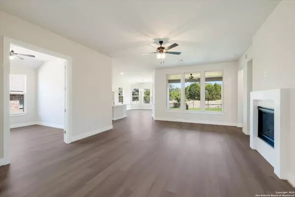 New Braunfels, TX 78132,370 Bridle Trail