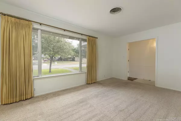 San Antonio, TX 78218,4326 Hall Park