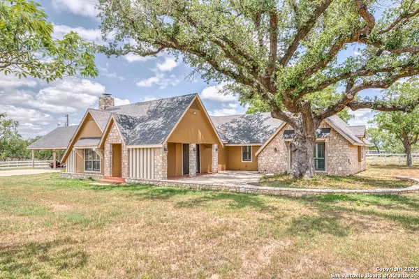 701 Steele, Smiley, TX 78159