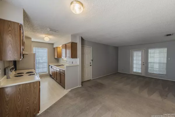 San Antonio, TX 78212,331 mistletoe ave UNIT 104