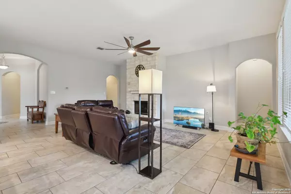 San Antonio, TX 78253,5415 Tulip Rose