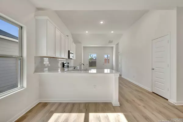 Converse, TX 78109,3015 Loftus Road