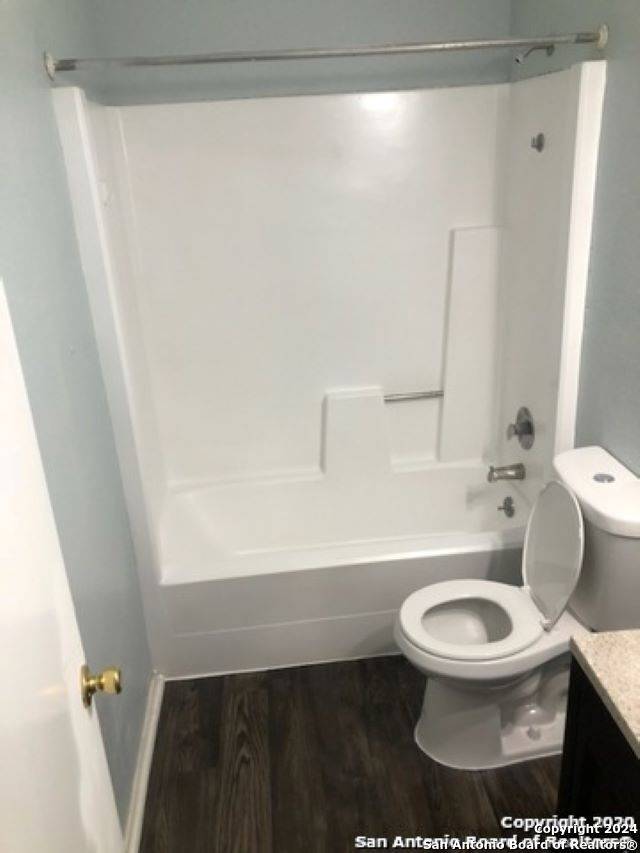 San Antonio, TX 78201-3557,1811 FRESNO