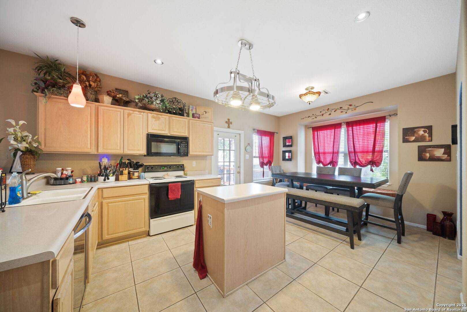 San Antonio, TX 78240,9115 Maggie Ct
