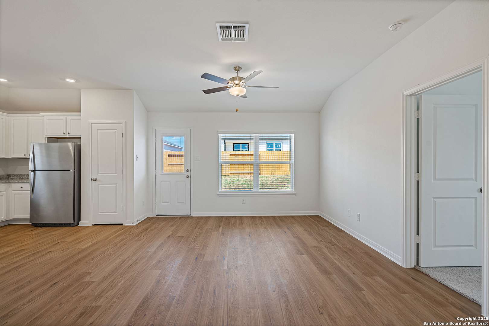 Lytle, TX 78052,16148 Farmer
