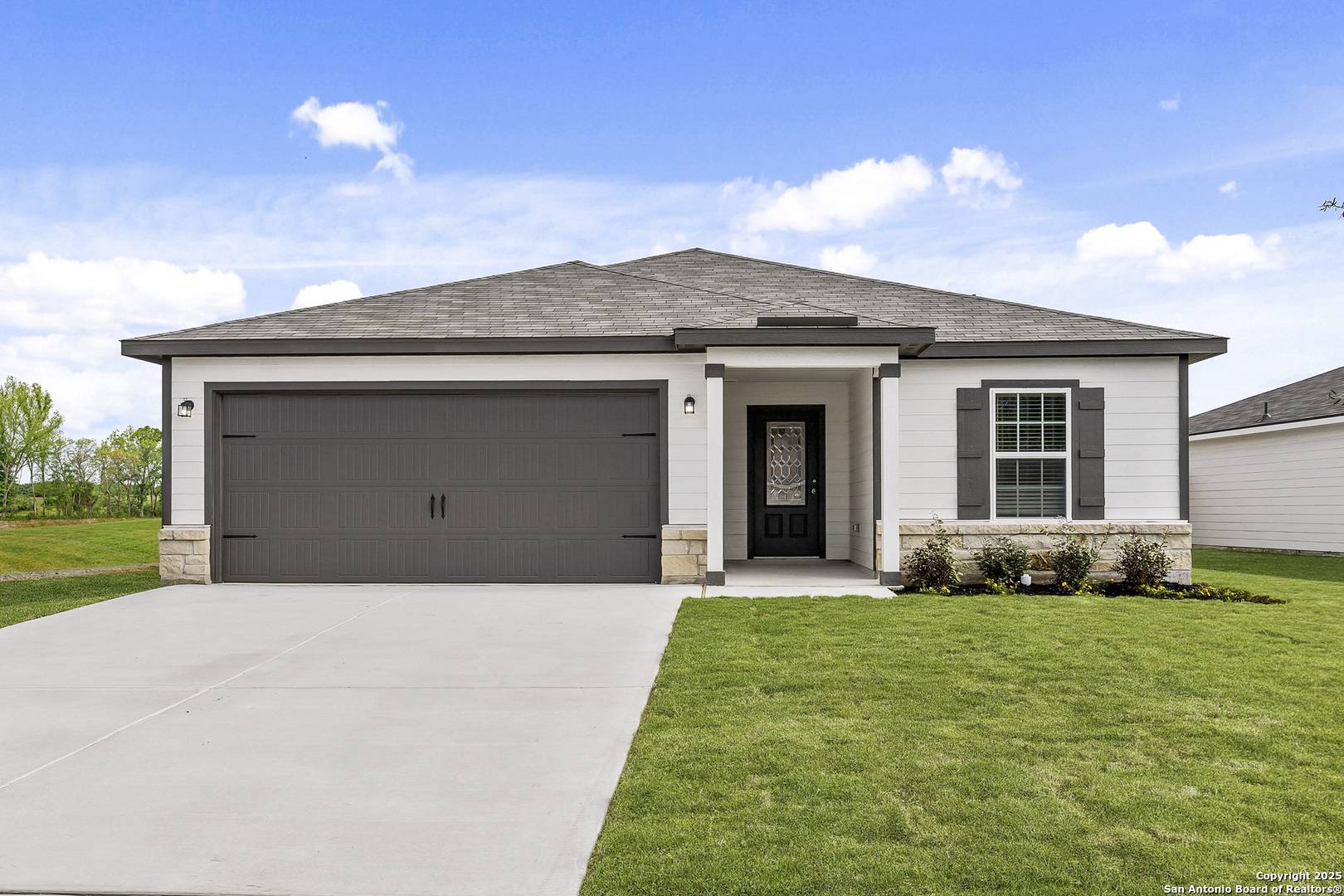 16025 Delgado Hills, Lytle, TX 78052