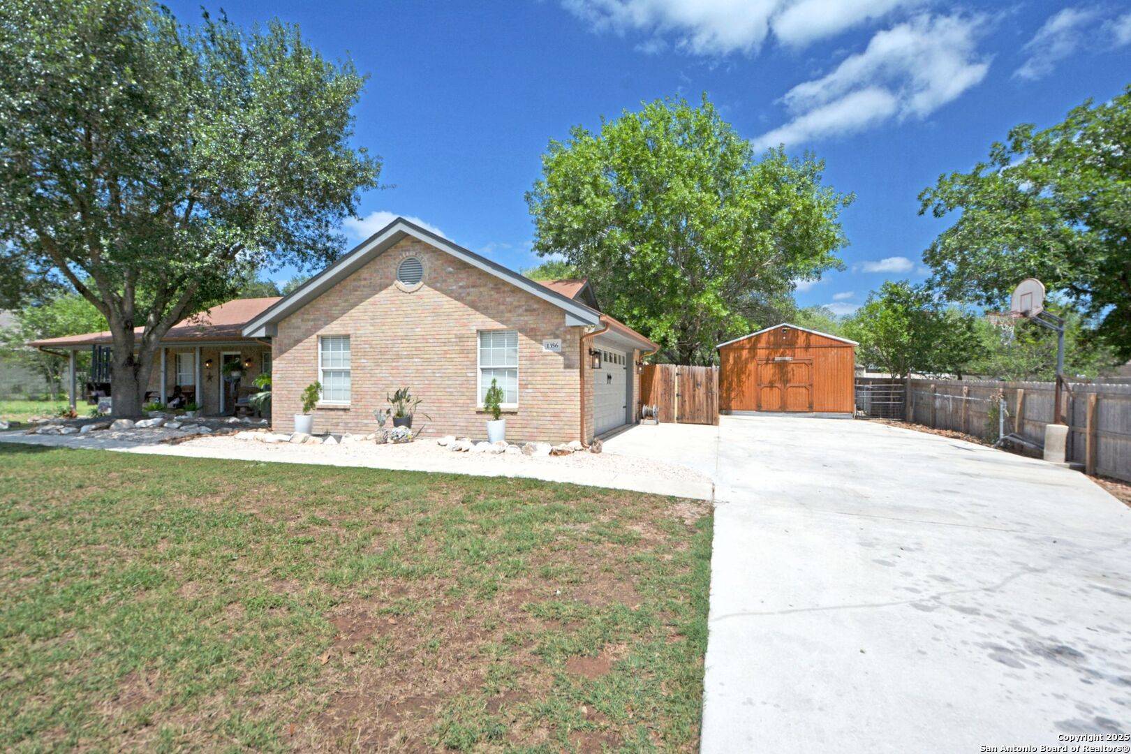 New Braunfels, TX 78132,1356 Timberwood