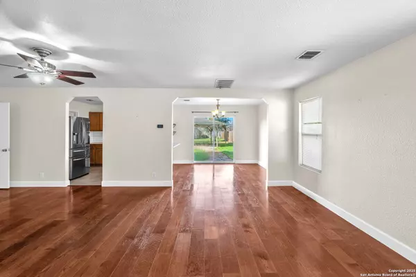 San Antonio, TX 78254,8035 Willow Country