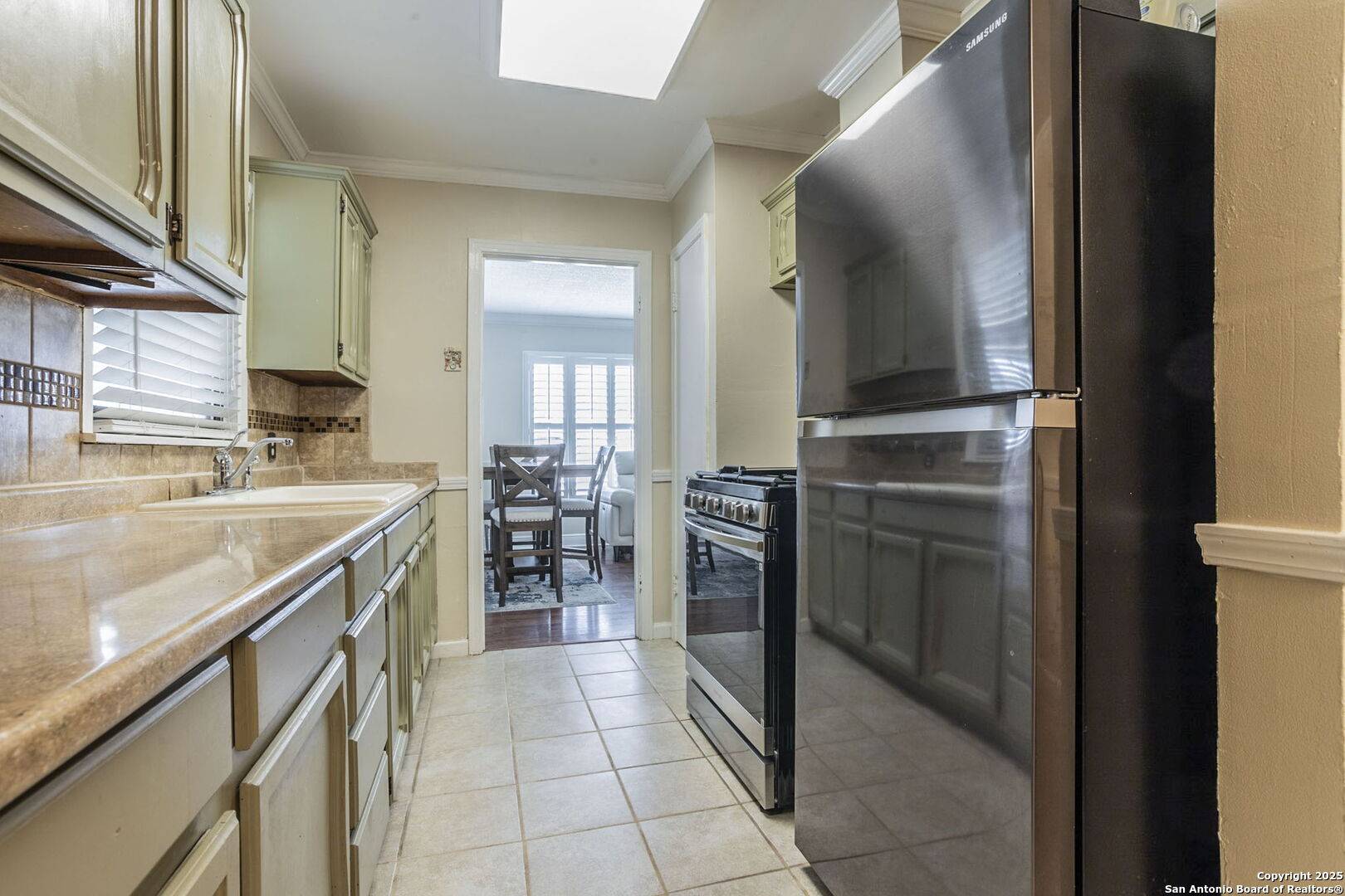 San Antonio, TX 78223,322 Pool