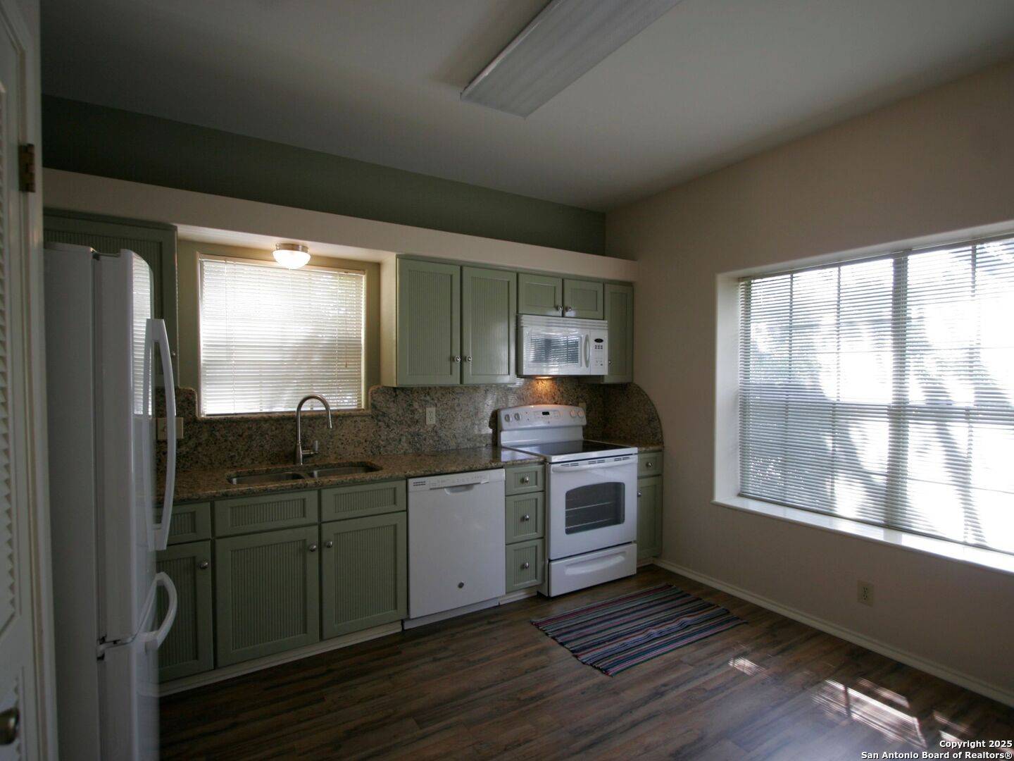 San Antonio, TX 78209-5825,207 GRANDVIEW PL UNIT 3