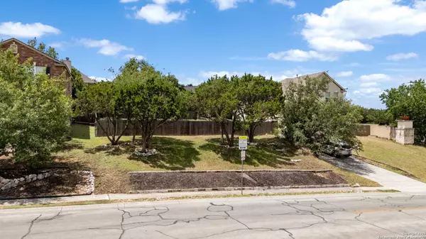 21006 Promontory Cir, San Antonio, TX 78258