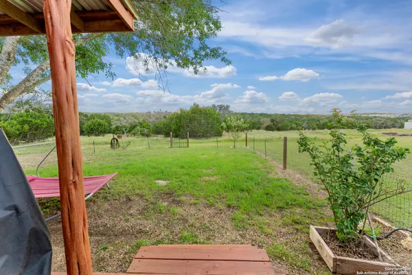 Fredericksburg, TX 78624,5996 Ranch Road 1376