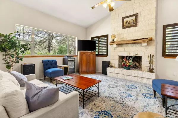 585 Fawnwood, New Braunfels, TX 78132