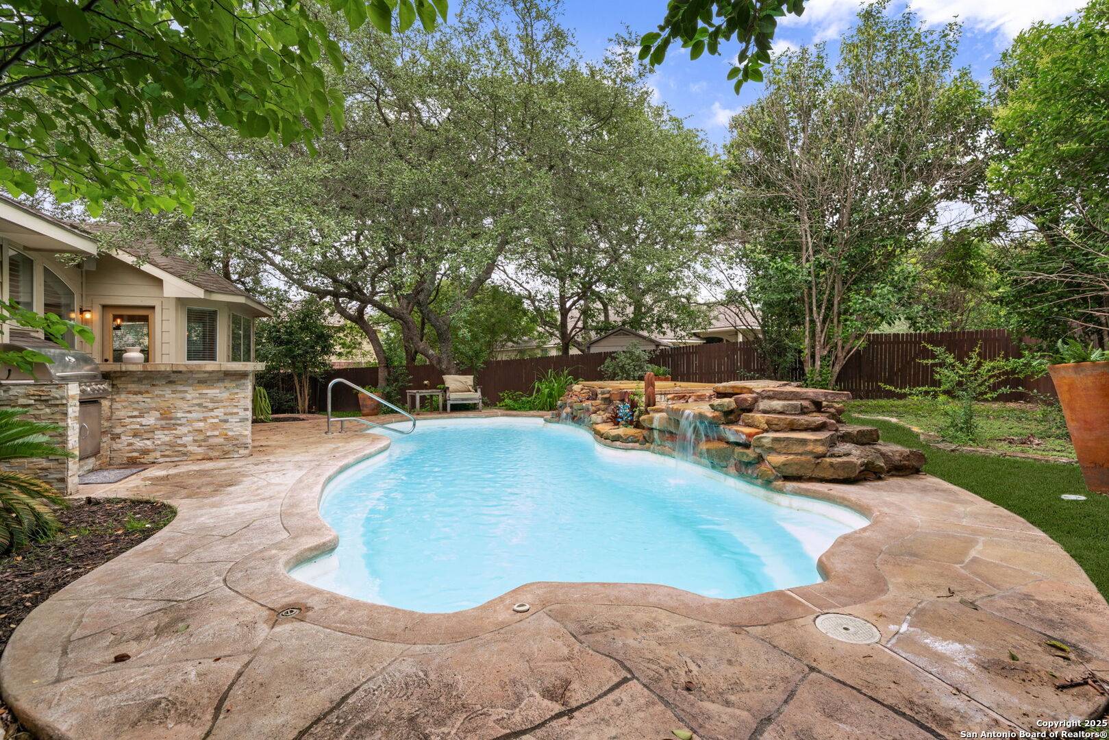 102 Blue Thorn, San Antonio, TX 78256
