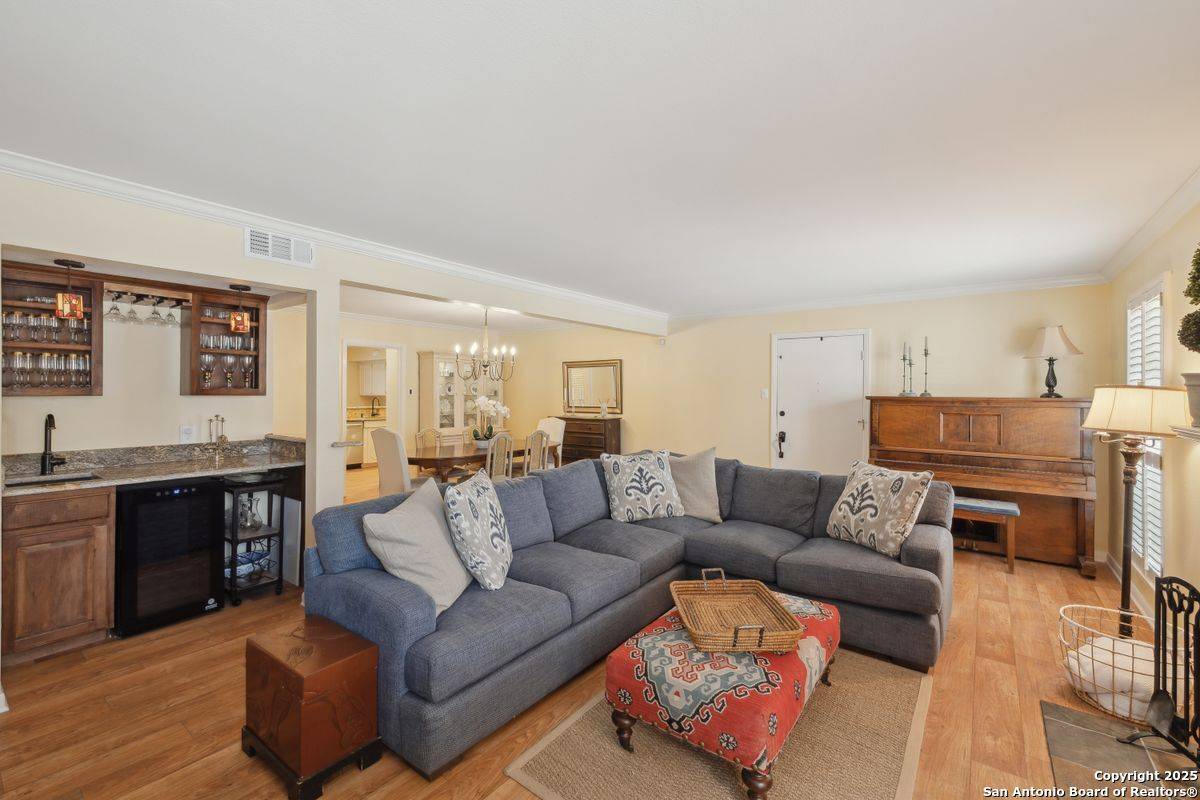 San Antonio, TX 78209,107-A Ruelle UNIT 107-A