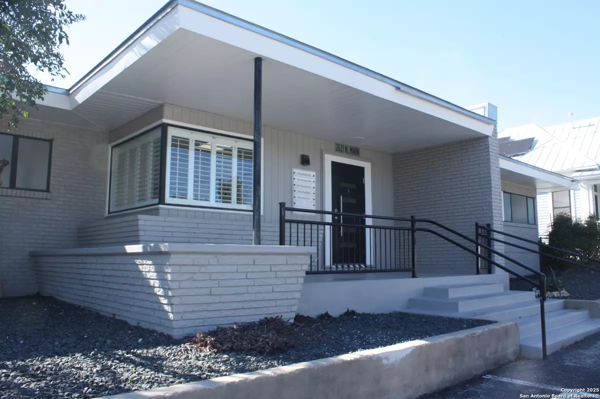 San Antonio, TX 78212,2621 North Main UNIT E