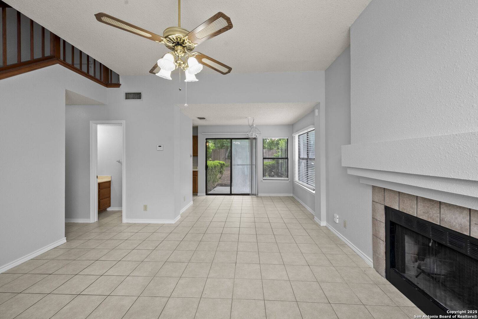 San Antonio, TX 78250,9387 Village Lance