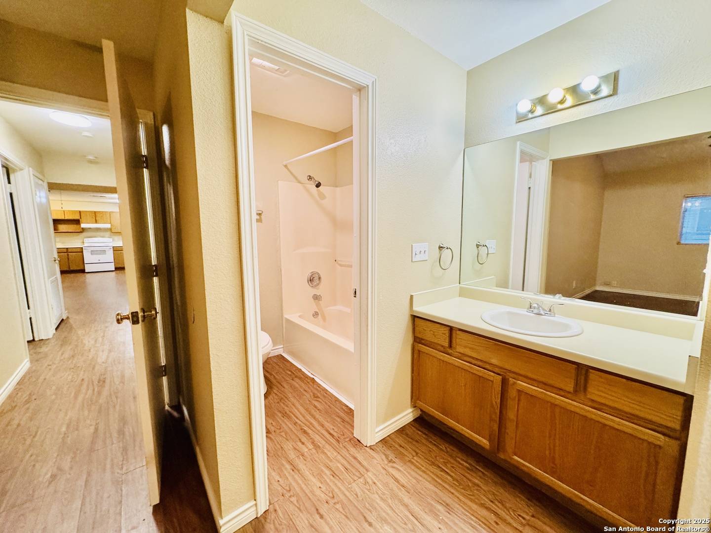 San Antonio, TX 78233,11717 Capotillo