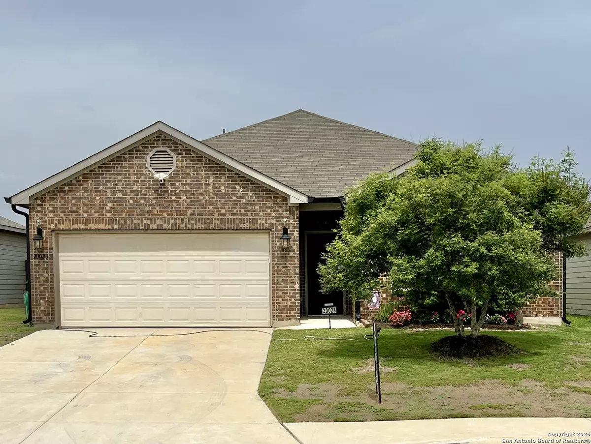 Lytle, TX 78052,20028 Huckleberry
