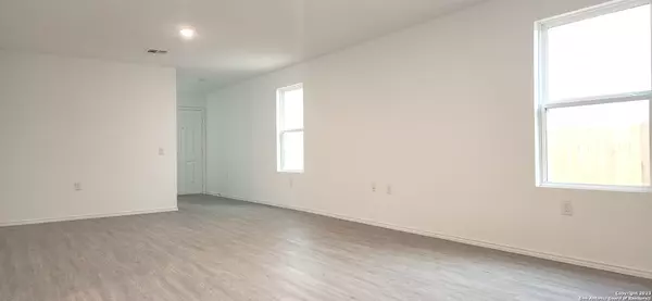 San Antonio, TX 78224,10254 Asta Trail